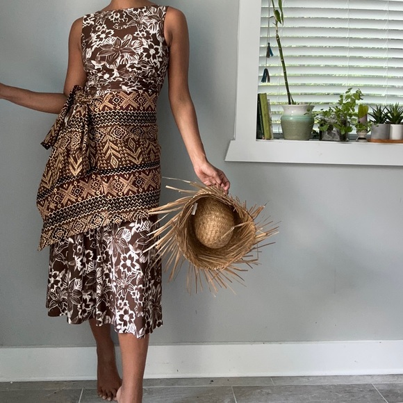 Tropical floral dress - Picture 3 of 5